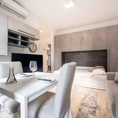 Apartamento 12 Centro Parking Free Milão